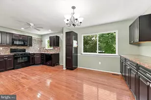 2309 Ferncroft Cir, Upper Chichester, PA 19061 - Photo 11