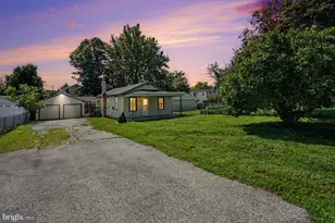 935 Hillside Ave, Upper Chichester, PA 19061 - Photo 1