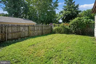 935 Hillside Ave, Upper Chichester, PA 19061 - Photo 25