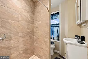 215 E 13th, Chester, PA 19013 - Photo 11