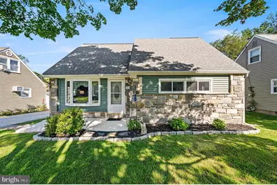 907 Brook Avenue, Secane, PA 19018 - Photo 1