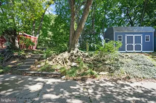 1023 Minden Ln, Collingdale, PA 19023 - Photo 3