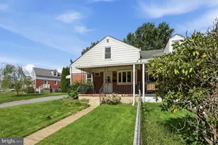 906 Kingsman Rd, Upper Chichester, PA 19061 - Photo 3