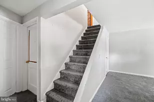 906 Kingsman Rd, Upper Chichester, PA 19061 - Photo 17