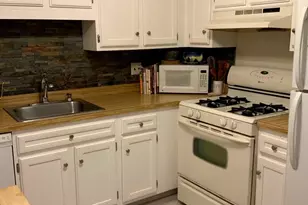 7016 Hilltop Dr, Brookhaven, PA 19015 - Photo 9