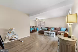 913 Chestnut St, Collingdale, PA 19023 - Photo 3