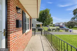 2739 Springhill Rd, Secane, PA 19018 - Photo 3