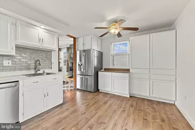 200 Price Avenue, Holmes, PA 19043 - Photo 5