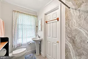 35 E Turnbull Ave, Havertown, PA 19083 - Photo 21