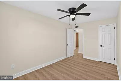 121 Rutledge Avenue #APT B, Folsom, PA 19033 - Photo 11
