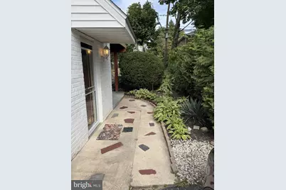 635 Lukens Ave, Upper Darby, PA 19082 - Photo 3
