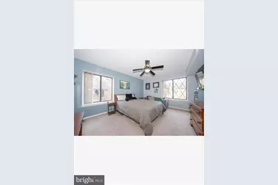 5200 Hilltop Dr Gg 26 #504, Brookhaven, PA 19015 - Photo 9