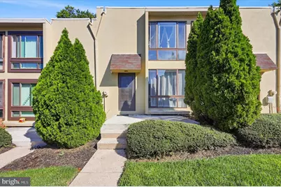 100 E Glenolden Avenue T-9 Avenue #T-9, Glenolden, PA 19036 - Photo 1
