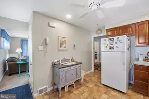 1039 11th Ave, Folsom, PA 19033 - Photo 9