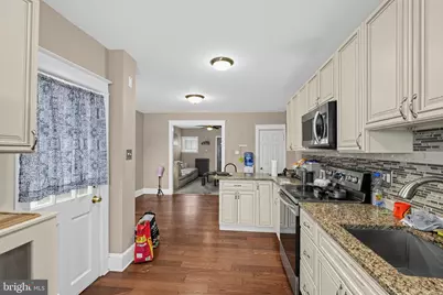 1011 Clifton Avenue, Collingdale, PA 19023 - Photo 5