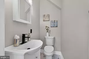 39 Cloverdale Ave, Upper Darby, PA 19082 - Photo 17