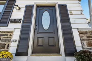 39 Cloverdale Ave, Upper Darby, PA 19082 - Photo 5