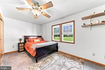 320 E Knowles Avenue, Glenolden, PA 19036 - Photo 17