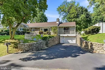 320 E Knowles Avenue, Glenolden, PA 19036 - Photo 29