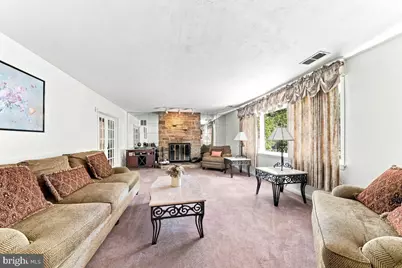 320 E Knowles Avenue, Glenolden, PA 19036 - Photo 3
