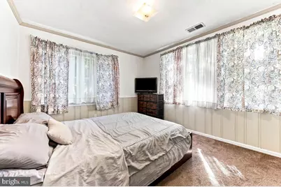 320 E Knowles Avenue, Glenolden, PA 19036 - Photo 19