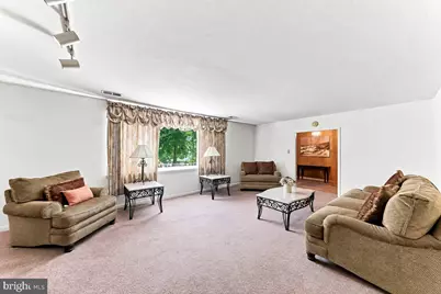 320 E Knowles Avenue, Glenolden, PA 19036 - Photo 5