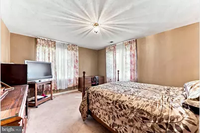 320 E Knowles Avenue, Glenolden, PA 19036 - Photo 15