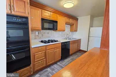 615 W 14th Street, Chester, PA 19013 - Photo 5