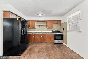 306 Collingdale Ave, Darby, PA 19023 - Photo 13