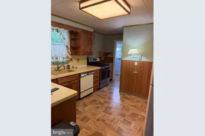 23 W Woodland Avenue, Springfield, PA 19064 - Photo 9