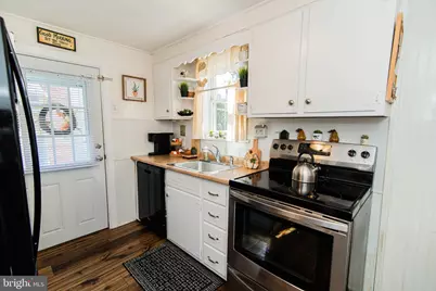 214 W Macdade Boulevard, Folsom, PA 19033 - Photo 23