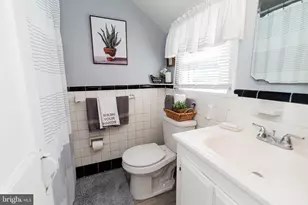 214 W MacDade Blvd, Folsom, PA 19033 - Photo 37