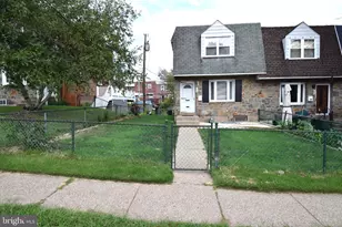 735 Windsor Cir, Folcroft, PA 19032 - Photo 1
