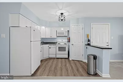354 S Swarthmore Avenue #B-2, Swarthmore, PA 19081 - Photo 3