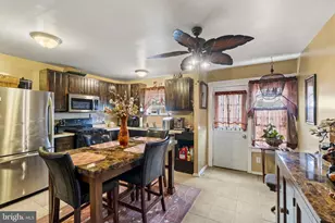 7017 Radbourne Rd, Upper Darby, PA 19082 - Photo 7