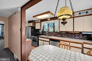 808 Hampshire Rd, Drexel Hill, PA 19026 - Photo 11
