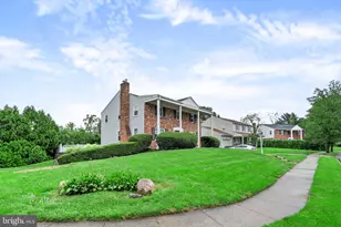 1705 Sue Ellen Dr, Havertown, PA 19083 - Photo 3