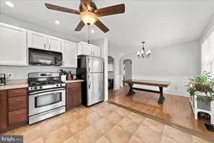 227 Hazel Ave, Folsom, PA 19033 - Photo 7