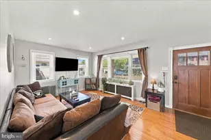 227 Hazel Ave, Folsom, PA 19033 - Photo 5