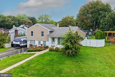 2232 E Helms Mnr, Upper Chichester, PA 19061 - Photo 3