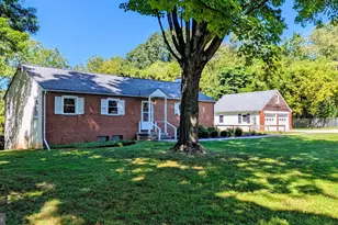 15 Locksley Rd, Glen Mills, PA 19342 - Photo 3