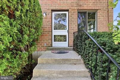 5200 Hilltop Drive U-9 / #414, Brookhaven, PA 19015 - Photo 3