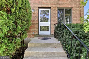 5200 Hilltop Dr, Brookhaven, PA 19015 - Photo 3