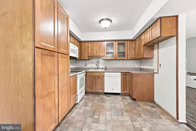 5200 Hilltop Drive U-9 / #414, Brookhaven, PA 19015 - Photo 13