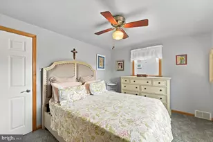 211 Willowbrook Ave, Folsom, PA 19033 - Photo 15