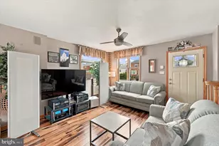 211 Willowbrook Ave, Folsom, PA 19033 - Photo 5