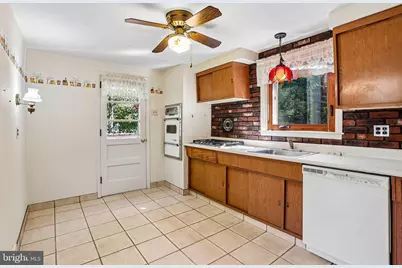 625 Cambridge Road, Brookhaven, PA 19015 - Photo 17