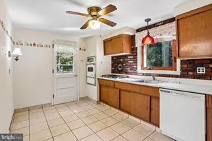 625 Cambridge Rd, Brookhaven, PA 19015 - Photo 17