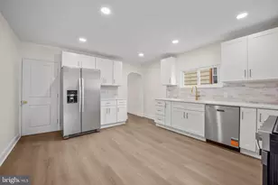 19 W 9th St, Marcus Hook, PA 19061 - Photo 1