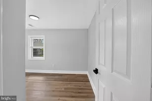 122 W Mowry St, Chester, PA 19013 - Photo 27